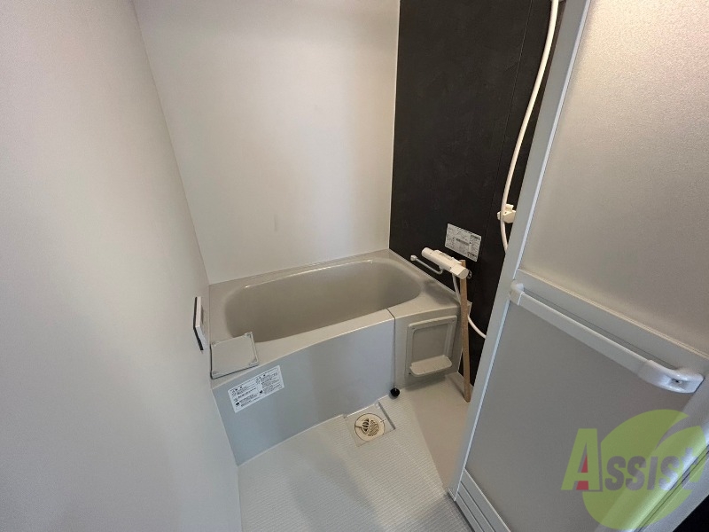 バス・シャワールーム　お風呂になります。一日の疲れを癒してくださいね。