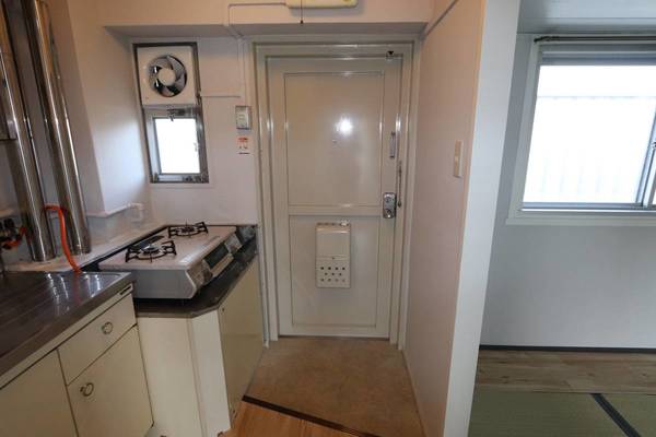 玄関　ビレッジハウスの同一物件・同一タイプの間取りの写真です