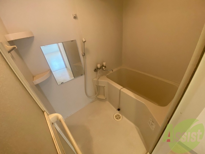 バス・シャワールーム　お風呂です。ゆっくりお風呂につかるのも体に良いですね～