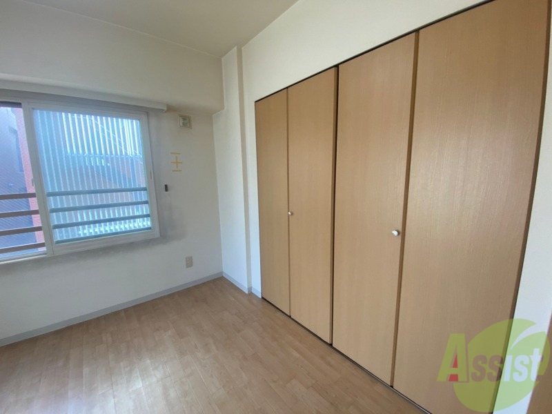 収納　寝室の収納です。部屋がすっきり片付きます。