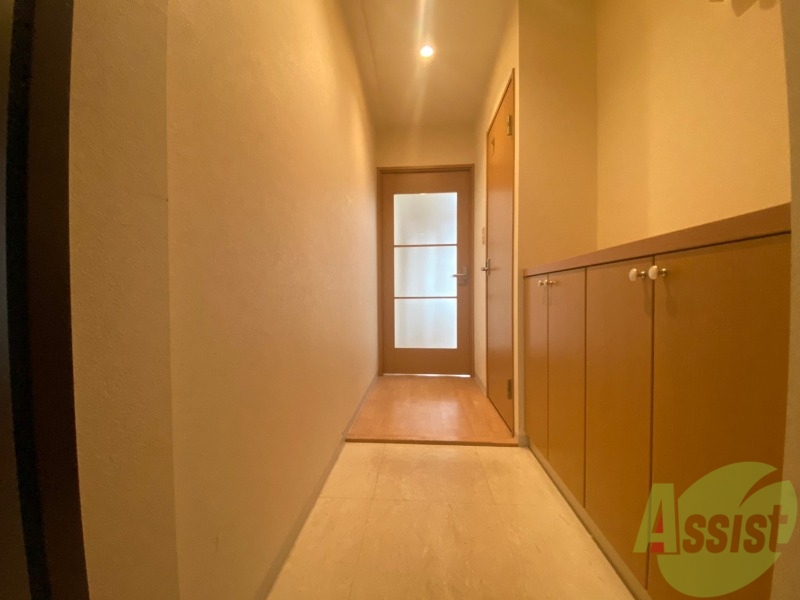 玄関　玄関にはシューズボックスもあって便利そう！