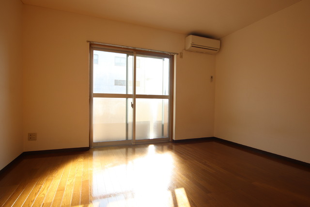 居室・リビング　★日当たりのいいお部屋★