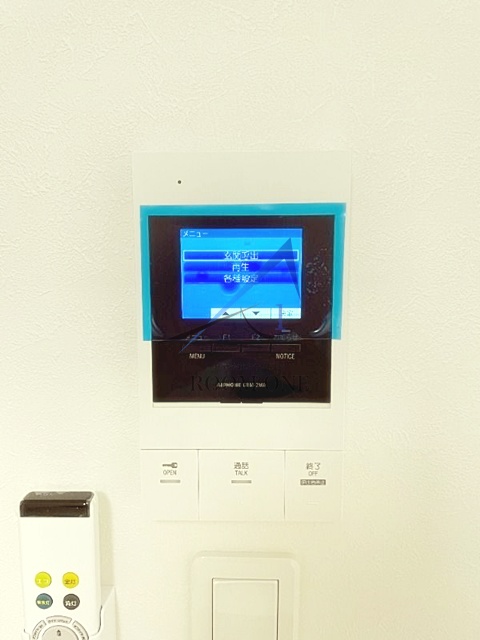 セキュリティ　モニター付きインターホンです。