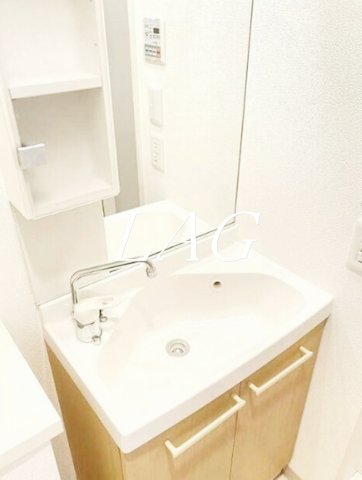 洗面設備　独立洗面台です。