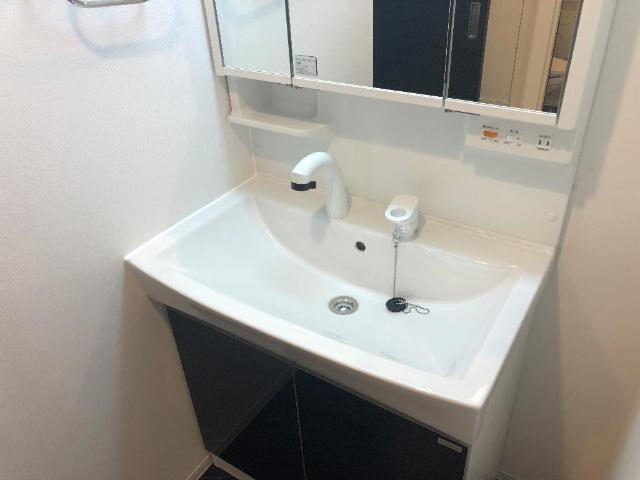 洗面設備　洗髪洗面化粧台