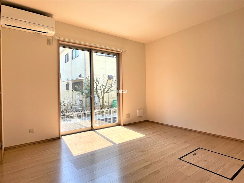 居室・リビング　約9帖のDKは温かい陽の光が差し込みます。