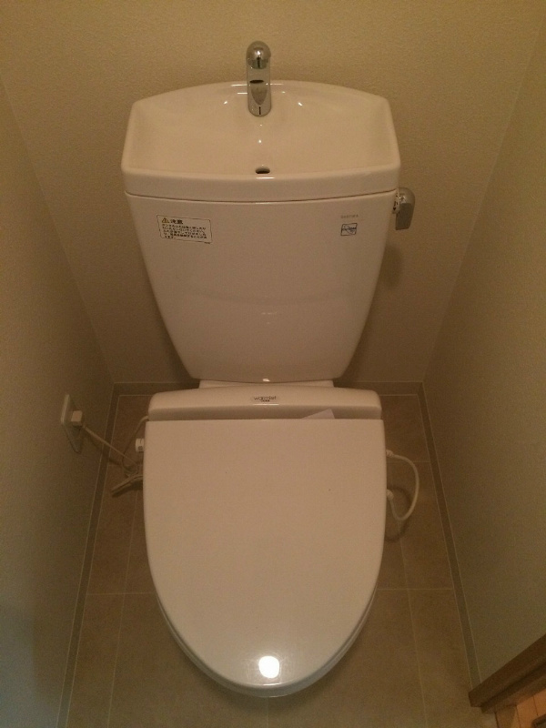 トイレ　※別部屋のお写真になります