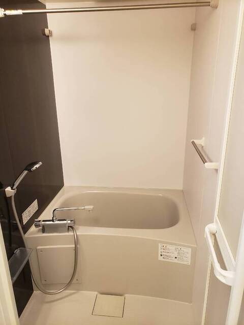バス・シャワールーム　浴室