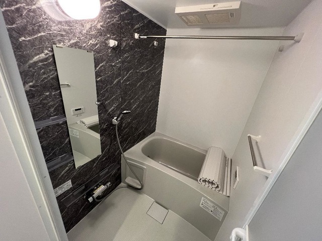 バス・シャワールーム　追い焚き機能・浴室乾燥機