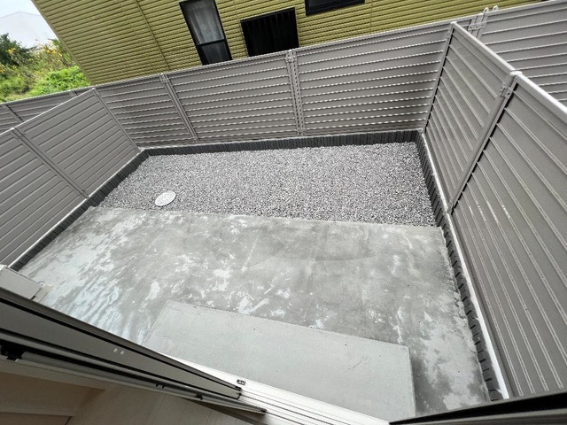 バルコニー　テラス