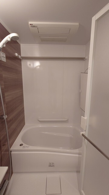 バス・シャワールーム　※写真は同タイプ住戸です。