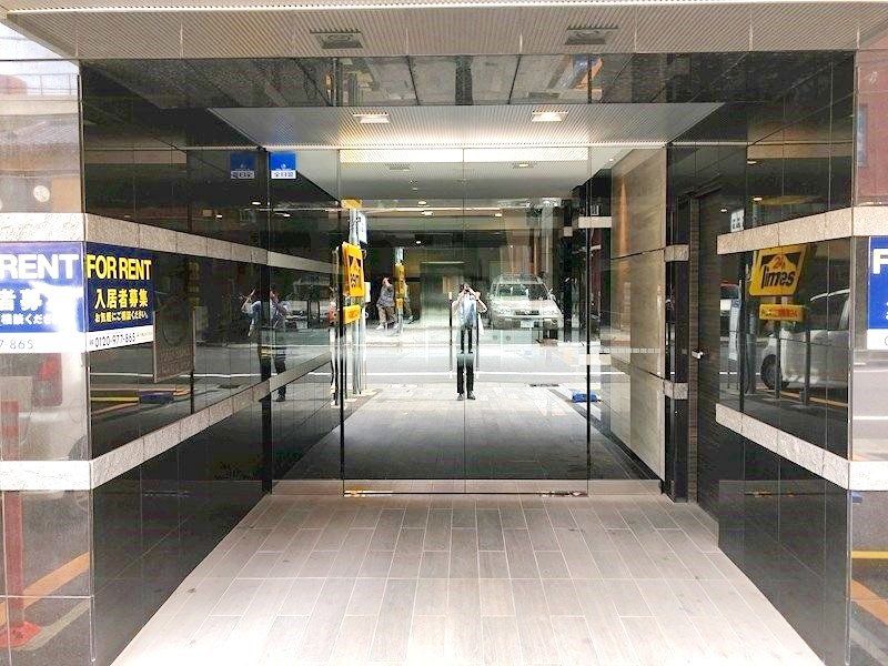 エントランス　エントランス