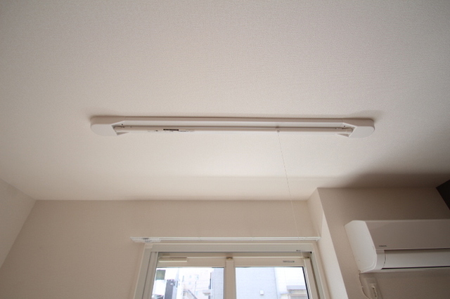 その他設備　室内物干し