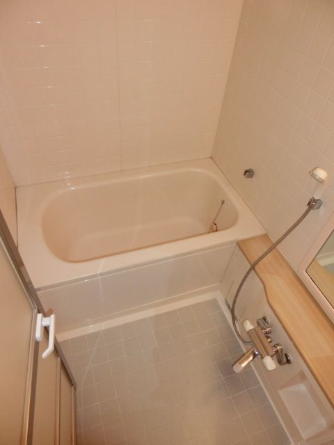 バス・シャワールーム　綺麗なバスルーム