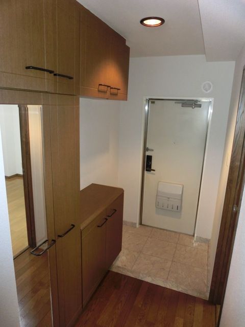 玄関　シューズＢＯＸ完備