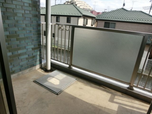 バルコニー　明るいバルコニー