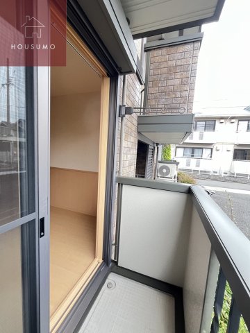 バルコニー　バルコニーからの眺めを楽しみながら食事をしませんか