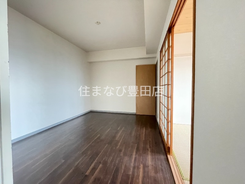 居室・リビング　同型別部屋写真