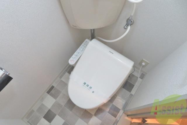 トイレ　お手洗いはウォシュレット付き。これは個人的に外せません。