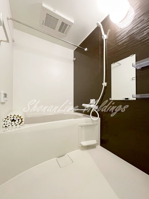 バス・シャワールーム　清潔感のあるお風呂です♪