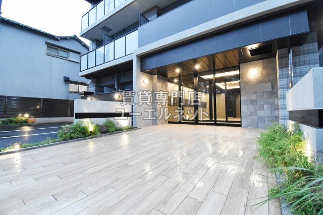 エントランス　オートロック完備