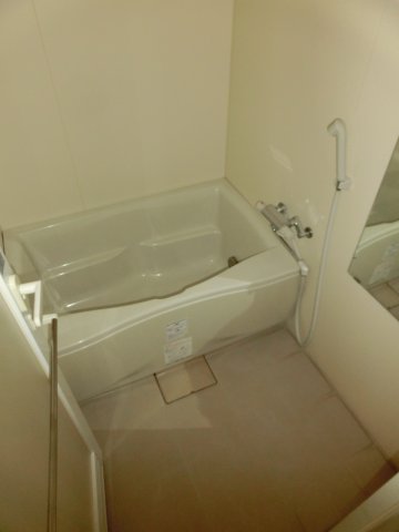 バス・シャワールーム　エルミタージュ横浜ベイ 　浴室