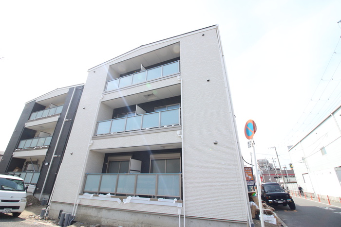 建物外観　建築中