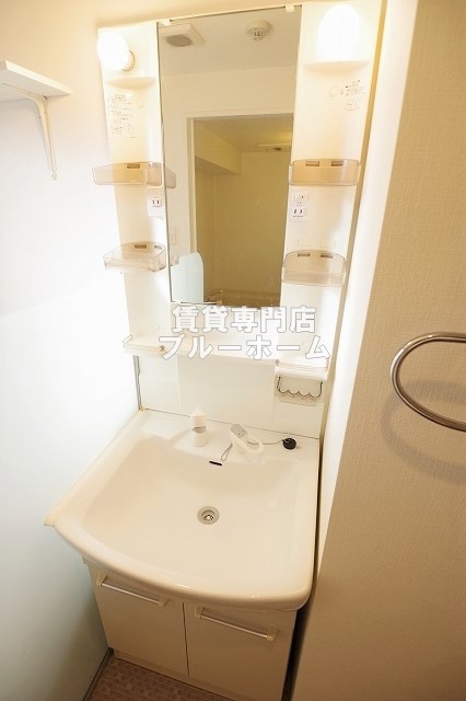 洗面設備　独立洗面台です！