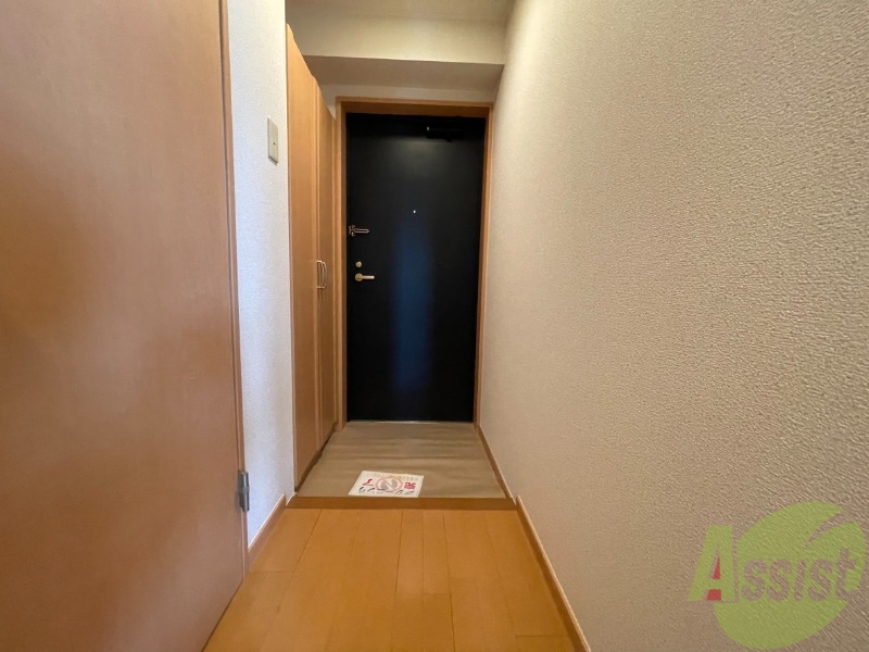 玄関　玄関になります。スペースも十分なので、移動しやすいです。