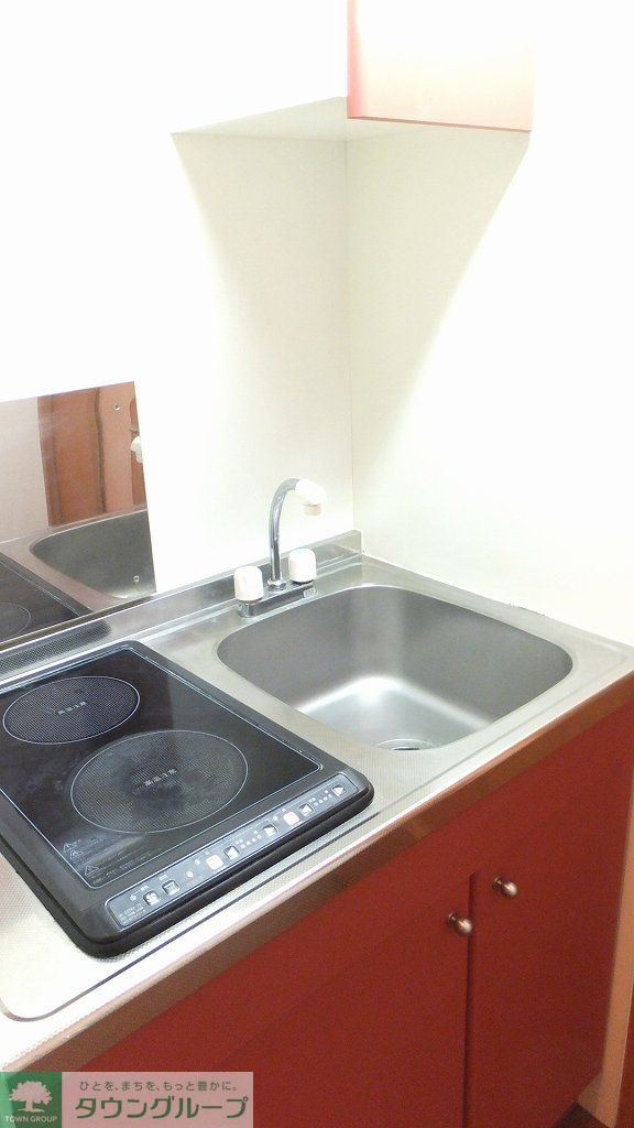 キッチン　2口の電気コンロ付き