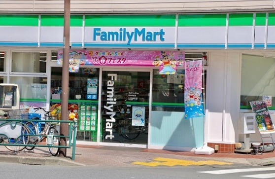 コンビニ　ファミリーマート 目白大学新宿キャンパス/S店（コンビニ）まで654m