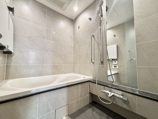 バス・シャワールーム　浴室