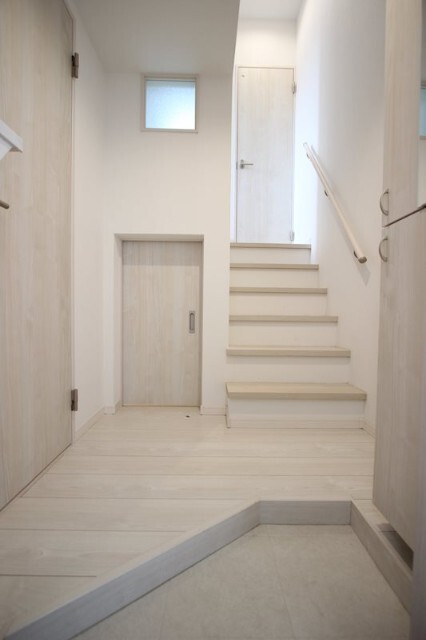 玄関　反転タイプ