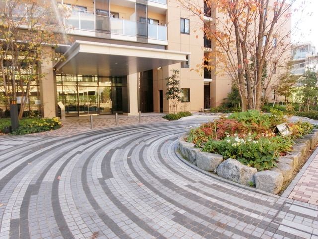 エントランス　★エントランススペース・車も乗り入れできます★