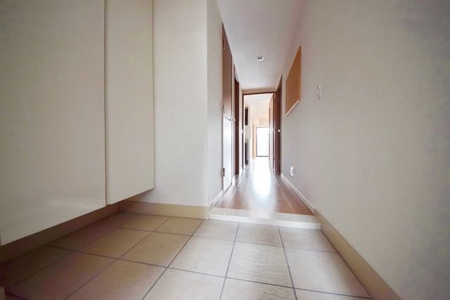 玄関　★ゆったりした玄関です★