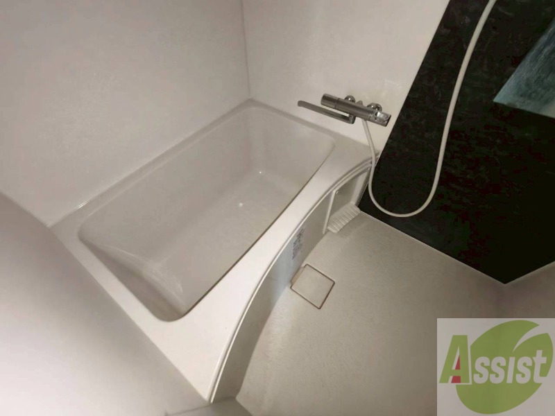 バス・シャワールーム　お風呂になります。一日の疲れを癒してくださいね。