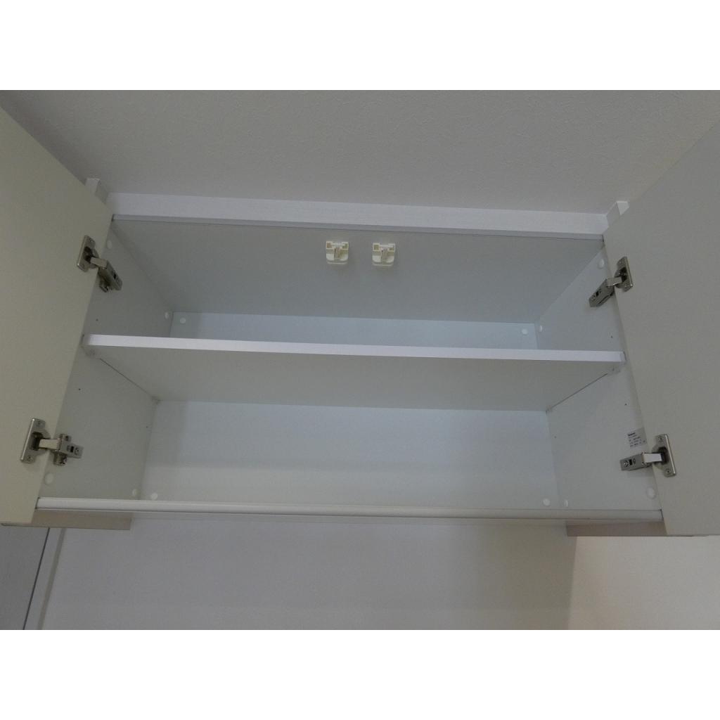 収納　キッチン裏　吊戸収納