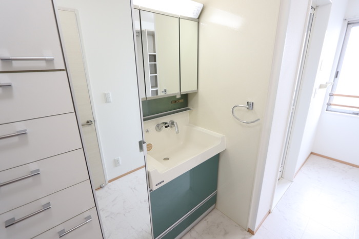 洗面設備　洗髪洗面化粧台