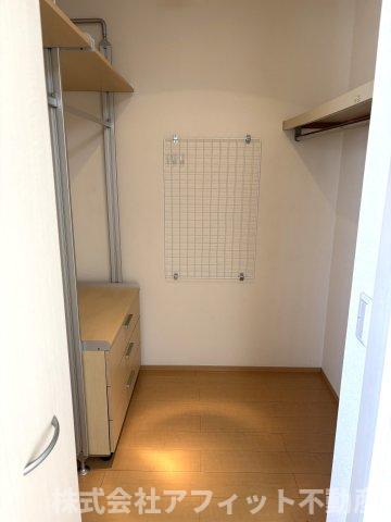 収納　ウォークインクローゼット