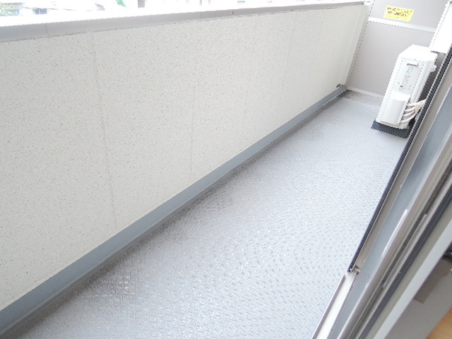 バルコニー　南東向きのバルコニー