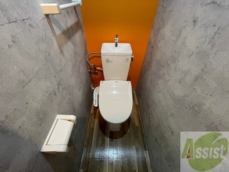 トイレ　ウォシュレット機能がついたトイレ。安心して使用できますね。