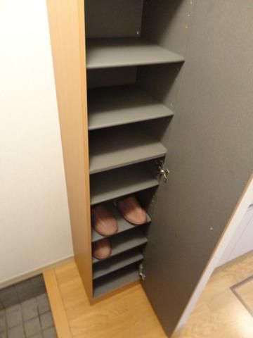 玄関　★シューズＢＯＸです★