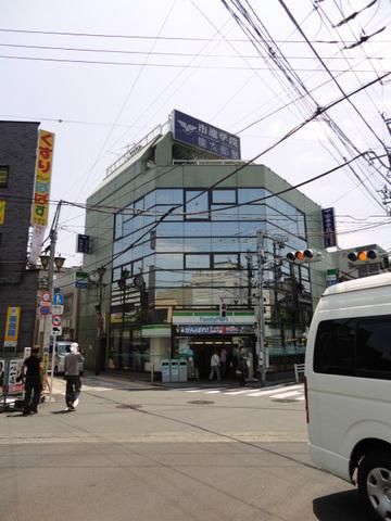 コンビニ　ファミマ（コンビニ）まで500m