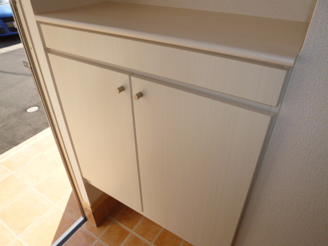 収納　シューズボックス