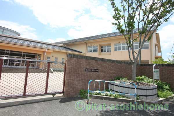 小学校　長浜市立湯田小学校（小学校）まで631m