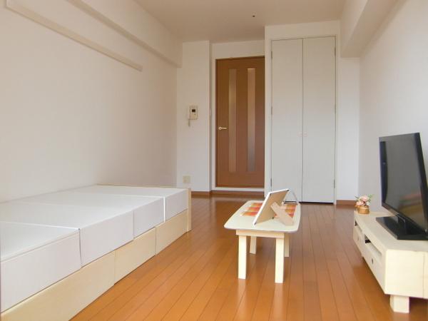 居室・リビング　洋室８．０帖♪