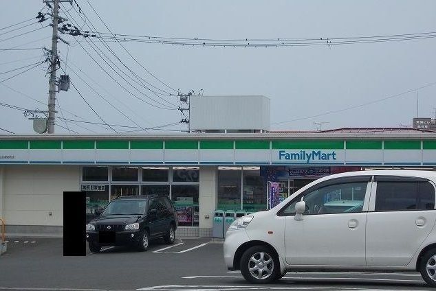 コンビニ　ファミリーマート仙台銀杏町店（コンビニ）まで360m