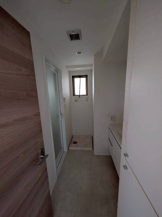 洗面設備　スペースが確保できる洗面所です