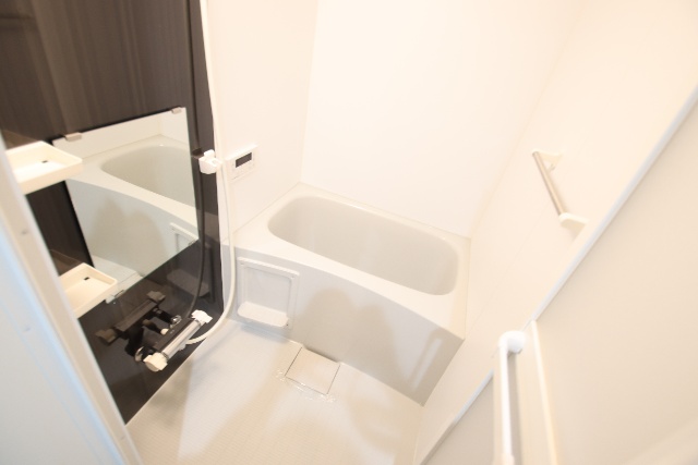 バス・シャワールーム　※別室の参考写真の為、現況優先です。