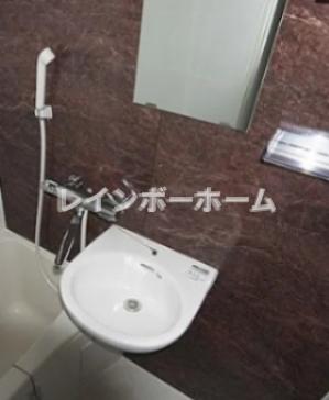 洗面設備　洗面所です